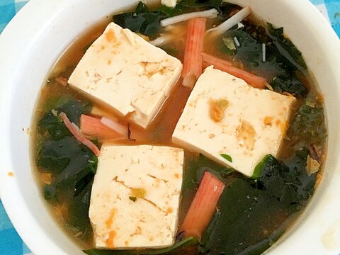 豆腐とわかめとカニカマのチゲスープ♡